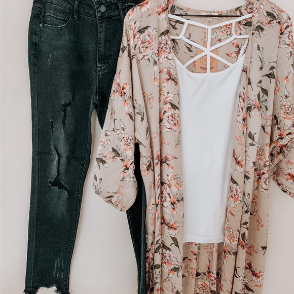 Floral Kimono Duster - Picture 2 of 2